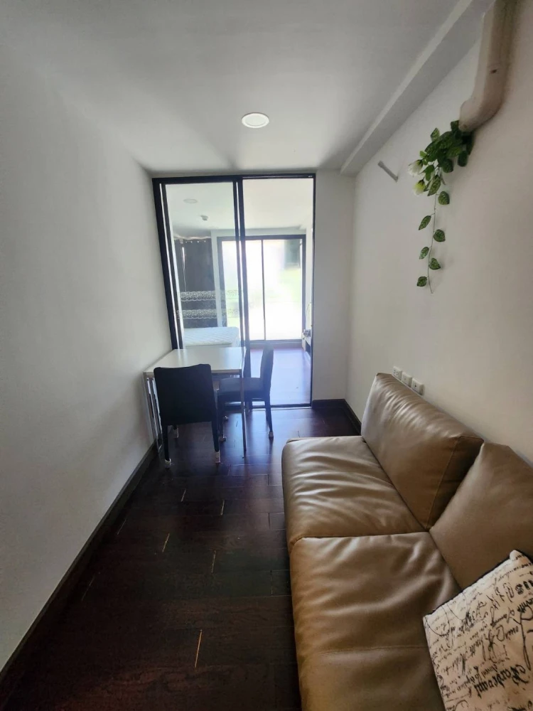 For rent: Bangkok FELIZ Sathorn-Taksin, fully furnished, spacious and comfortable apartment. Book now!