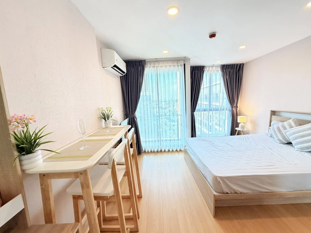 For rent: Bangkok Horizon Lite @ Phetkasem 48, 8th floor, fully furnished, very livable. Book now!