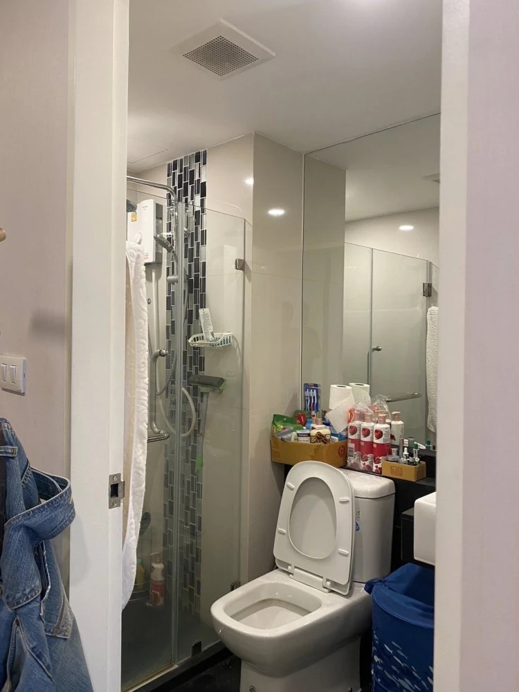 For rent: Bangkok Horizon Lite @ Phetkasem 48, a nice room, good location, fully furnished, at a great price. Don't miss it.
