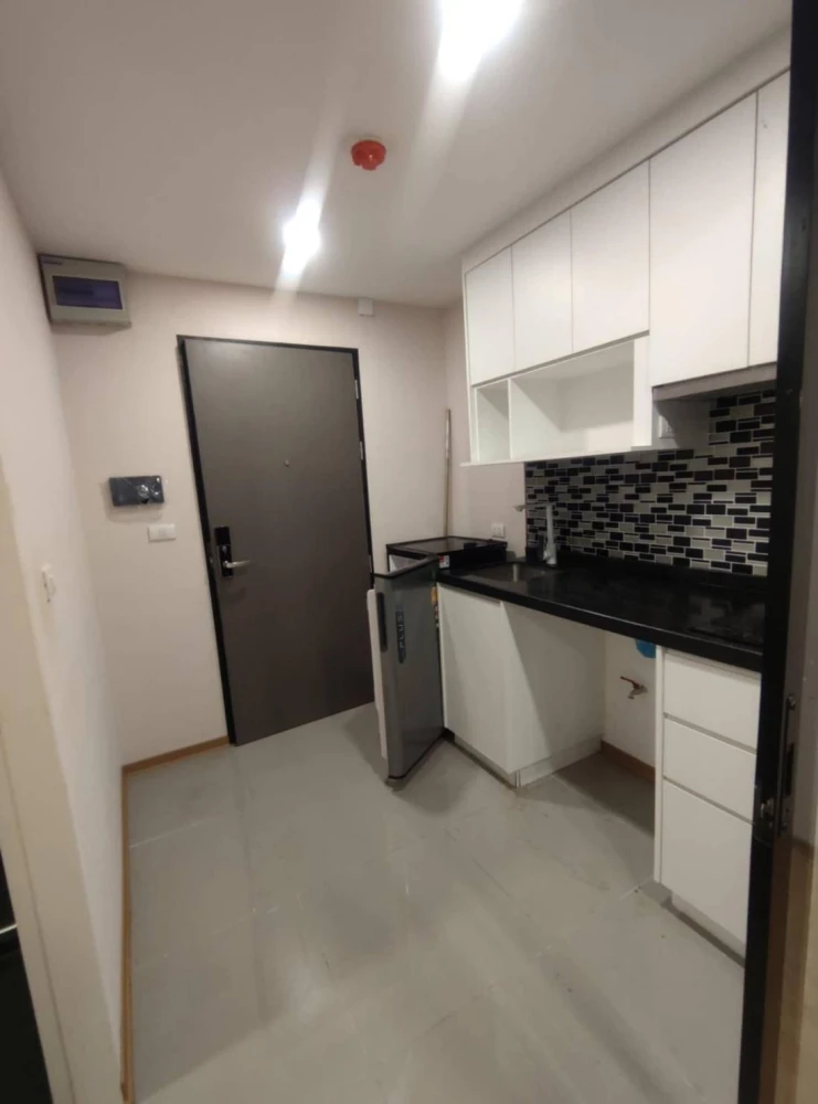 For rent: Bangkok Horizon Lite @ Phetkasem 48, a nice room, fully furnished, just bring your bags and move in.