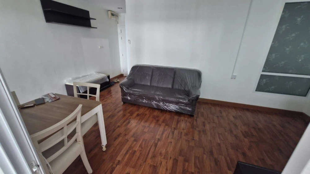 For rent: Bangkok Horizon Ramkhamhaeng, spacious room, lots of usable space, good location, complete facilities, don't miss it!