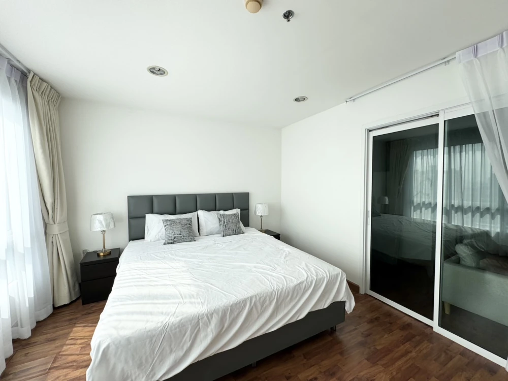 For rent: Bangkok Horizon Ramkhamhaeng, fully furnished, beautiful view, high floor, just bring your belongings and move in.