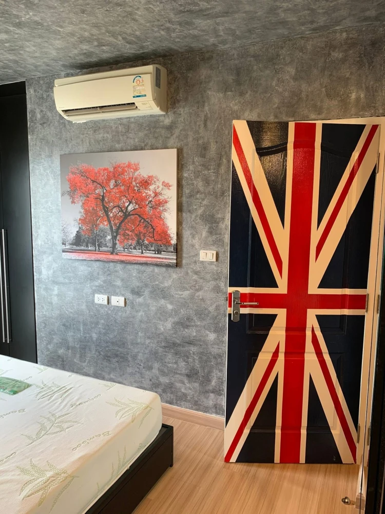 For rent: Bangkok Horizon Ratchada-Tha Phra. Very high floor unit, super cool loft style decoration. Don't miss out!