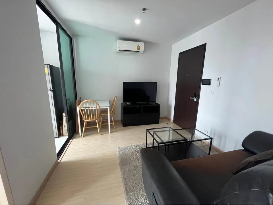 For rent Bangkok Horizon Sathorn-Narathiwat has simplicity in every design. It has complete facilities. Book now, don't wait.