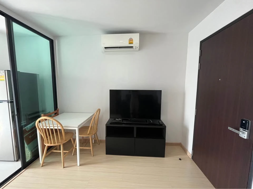 For rent Bangkok Horizon Sathorn-Narathiwat has simplicity in every design. It has complete facilities. Book now, don't wait.