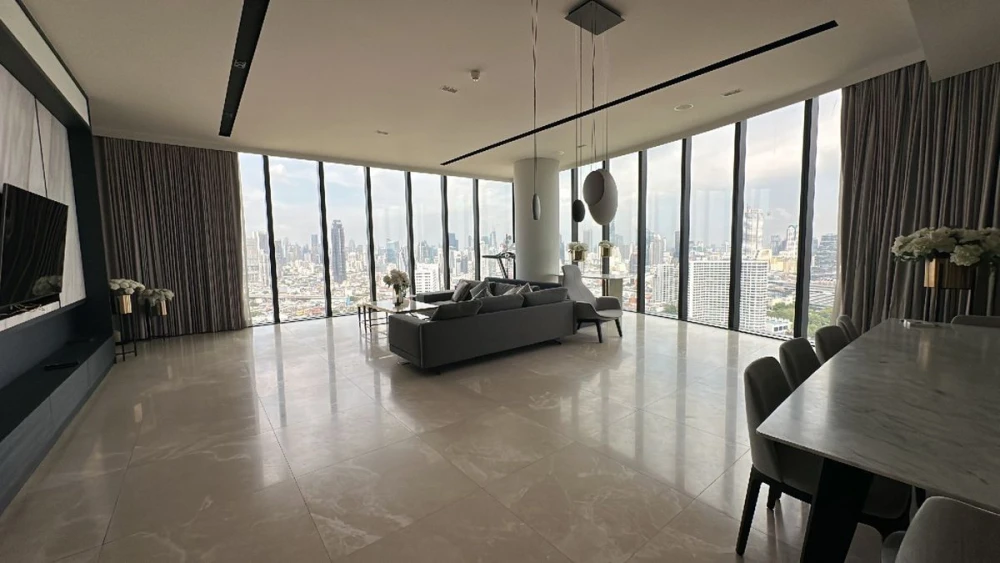 For rent: Banyan Tree Residence Riverside, 28th floor, with Chao Phraya River view. Book now!