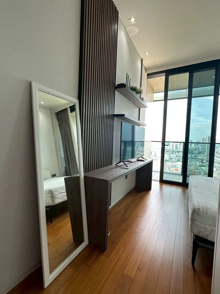 For rent: Banyan Tree Residence Riverside, 28th floor, with Chao Phraya River view. Book now!