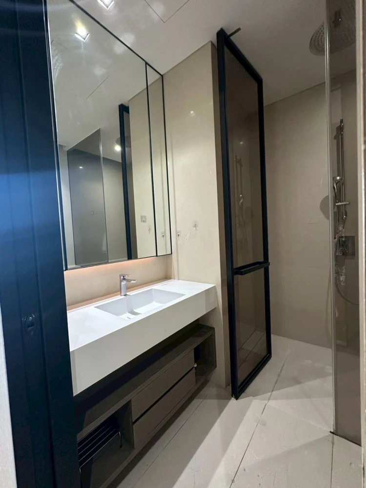 For rent: Banyan Tree Residence Riverside, 28th floor, with Chao Phraya River view. Book now!