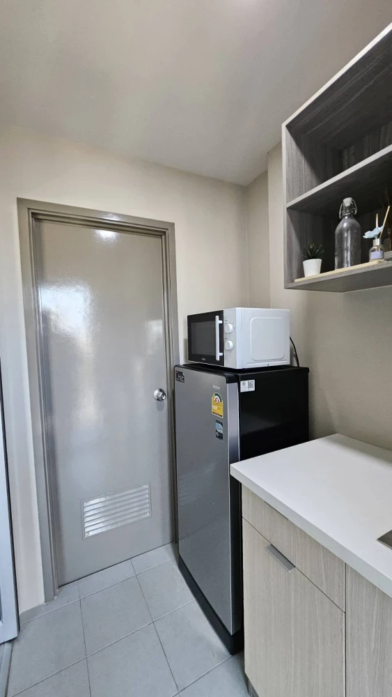 For rent: Be Condo Paholyothin, 8th floor, fully furnished room, ready to move in, reserve now, don't wait.
