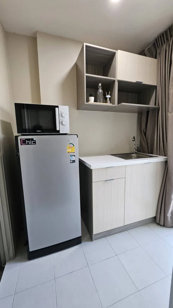 For rent: Be Condo Paholyothin, 8th floor, fully furnished room, ready to move in, reserve now, don't wait.