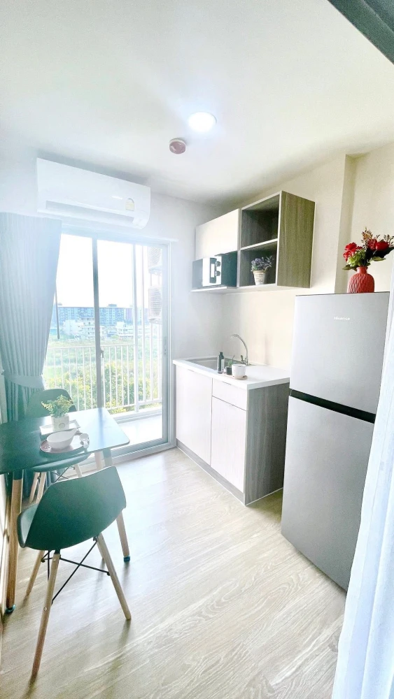 Be Condo Paholyothin for rent. Spacious and comfortable room, fully furnished with appliances. Book now, don't miss out!