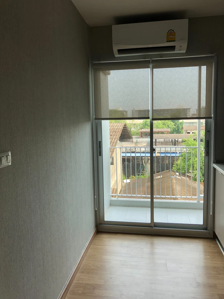For rent: Be Condo Paholyothin, spacious room, lots of usable space, good location, at a great price. Don't miss it.