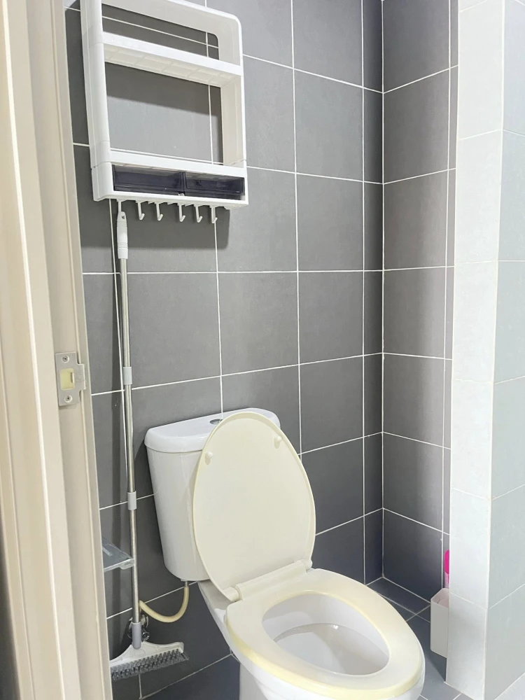 For rent: Be Condo Paholyothin. Nice room, great location, convenient transportation. Fully furnished. Don't miss out!