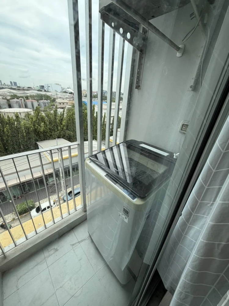 For rent: Be Condo Paholyothin. Nice room, fully furnished, great location, convenient transportation. Book now!