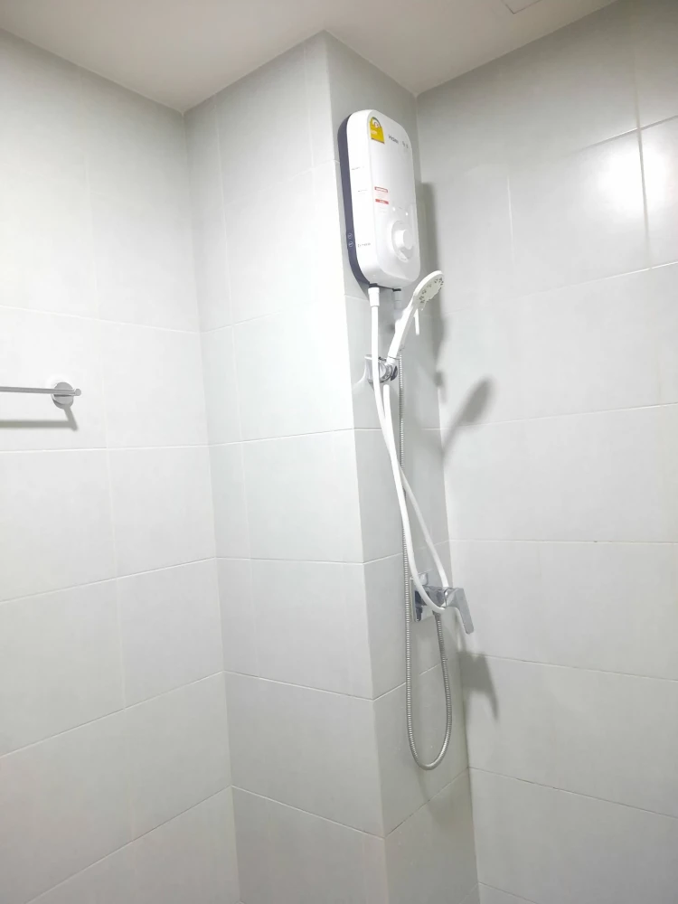 Be Condo Phaholyothin for rent. Well-partitioned room, 30 sq.m., fully furnished. Just bring your bags and move in!
