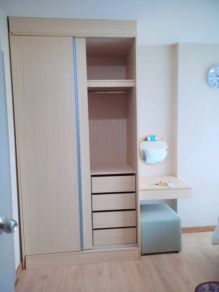 Be Condo Phaholyothin for rent. Well-partitioned room, 30 sq.m., fully furnished. Just bring your bags and move in!