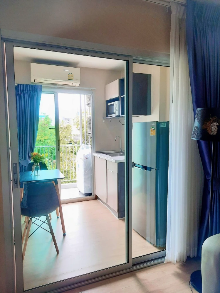 Be Condo Phaholyothin for rent. Well-partitioned room, 30 sq.m., fully furnished. Just bring your bags and move in!