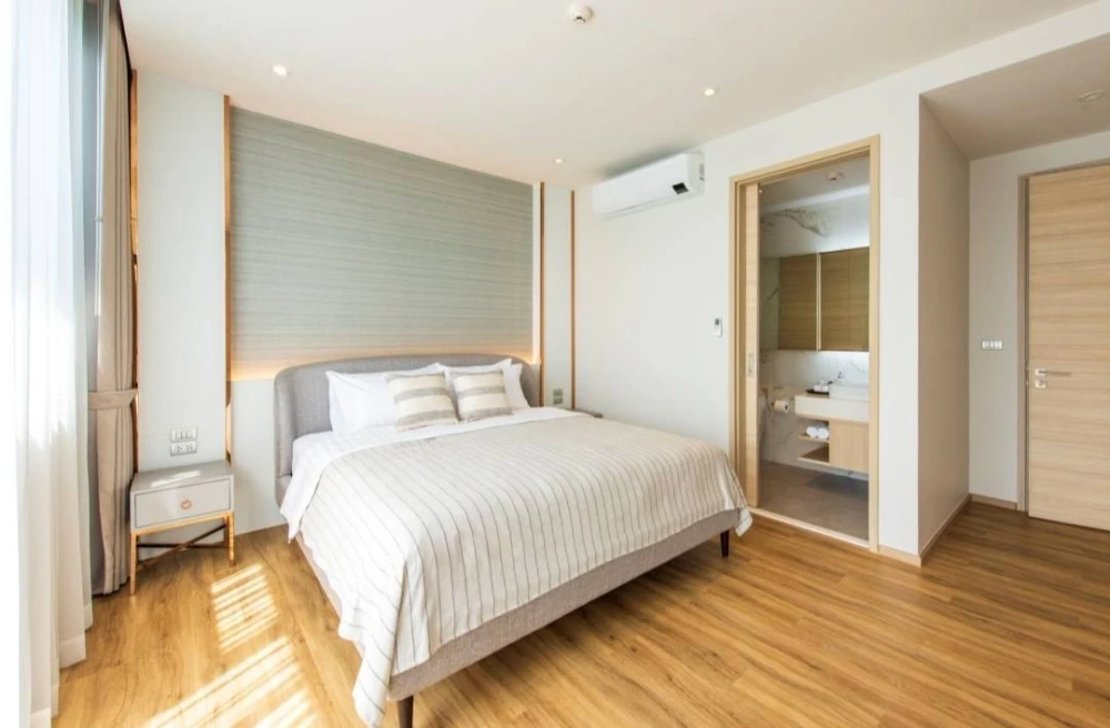 For rent: Bearing Residence, 3 bedrooms, spacious living area, fully furnished. Don't miss out!