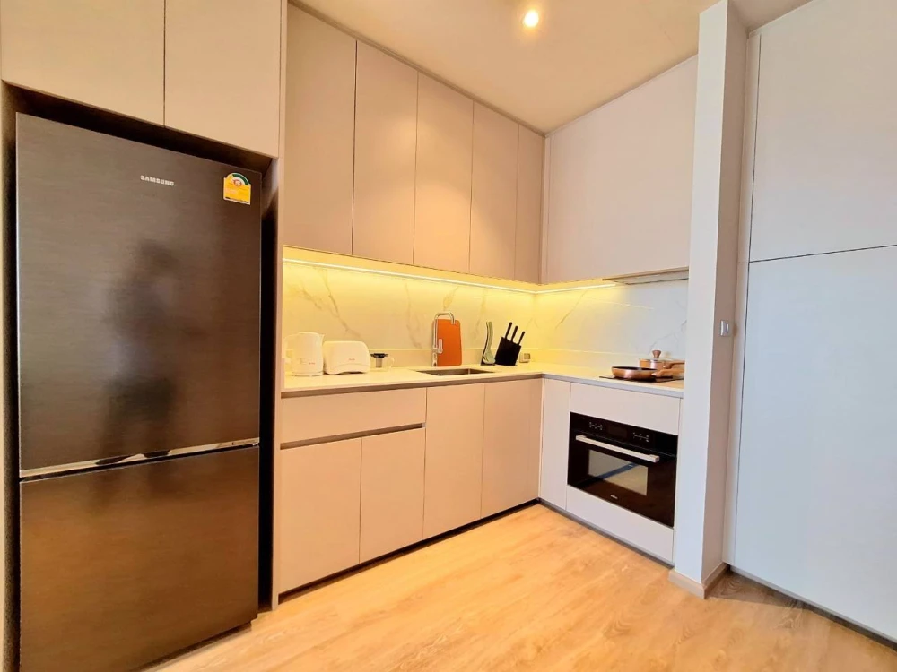 For rent: Bearing Residence, 3 bedrooms, spacious living area, fully furnished. Don't miss out!