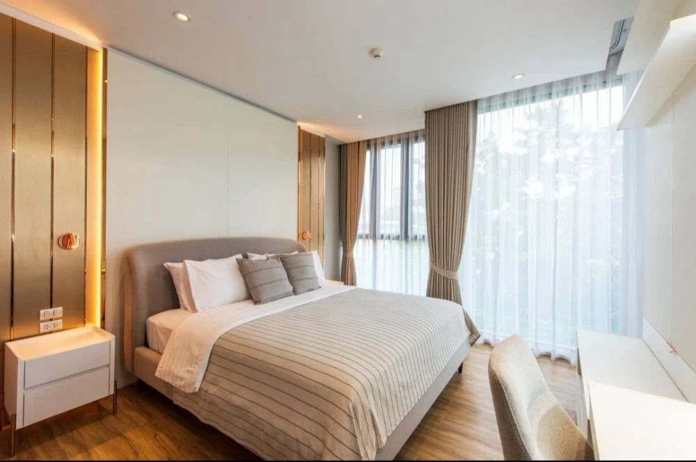 For rent: Bearing Residence, 3 bedrooms, spacious living area, fully furnished. Don't miss out!