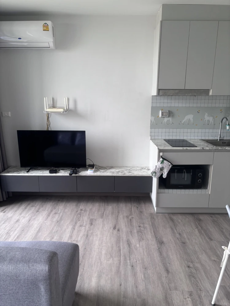 For rent: Beat Bangwa Interchange, 6th floor, great view, fully furnished, ready to move in. Reserve now, don't delay.
