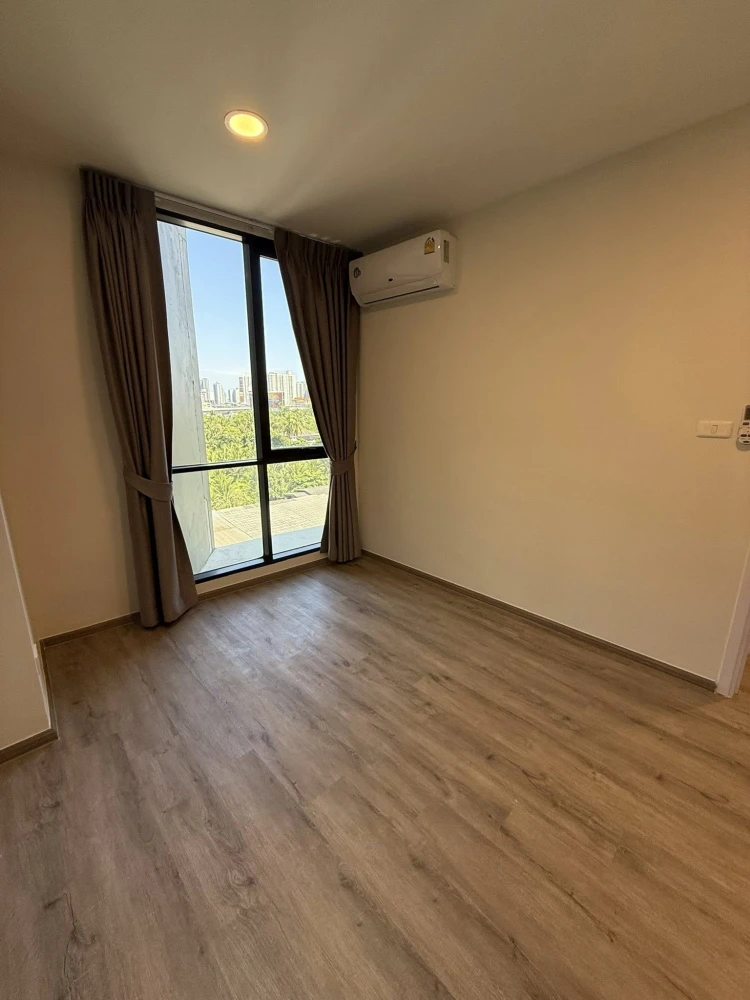 For rent at Beat Bangwa Interchange. Nice room, not too high floor, fully furnished with appliances. Book now!