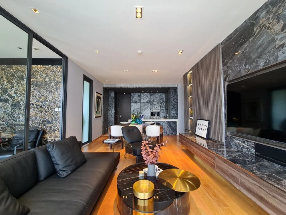 For rent: Beatniq at Sukhumvit32, spacious room, comfortable living, comes with built-in decorations throughout the room. Good like this, hurry and bo