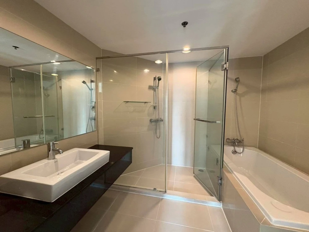 For rent: Belle Grand Rama 9, 2 bedrooms, spacious living area, great location, convenient transportation. Don't miss out!