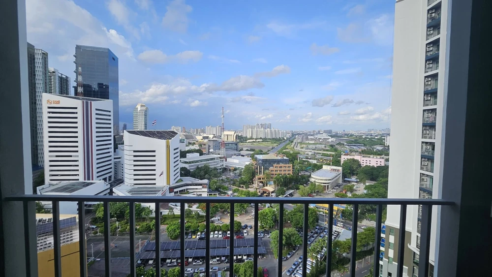 For rent: Belle Grand Rama 9, 2 bedrooms, spacious living area, fully furnished with complete amenities. Book now!