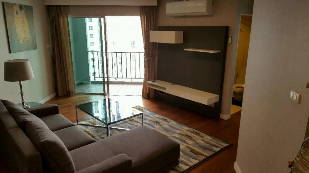 Belle Grand Rama 9, 22nd floor, fully furnished condo for rent. Book now!