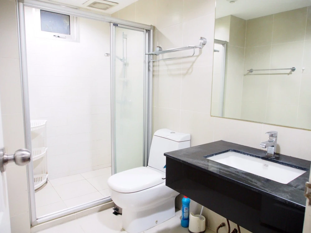 ให้เช่า Belle Grand Rama 9 ห้องติดตั้งกระจกนิรภัย 3 ชั้น ลดเสียงรบกวนจากภายนอก เฟอร์นิเจอร์พรีเมียมทั้งหมด จองเลย