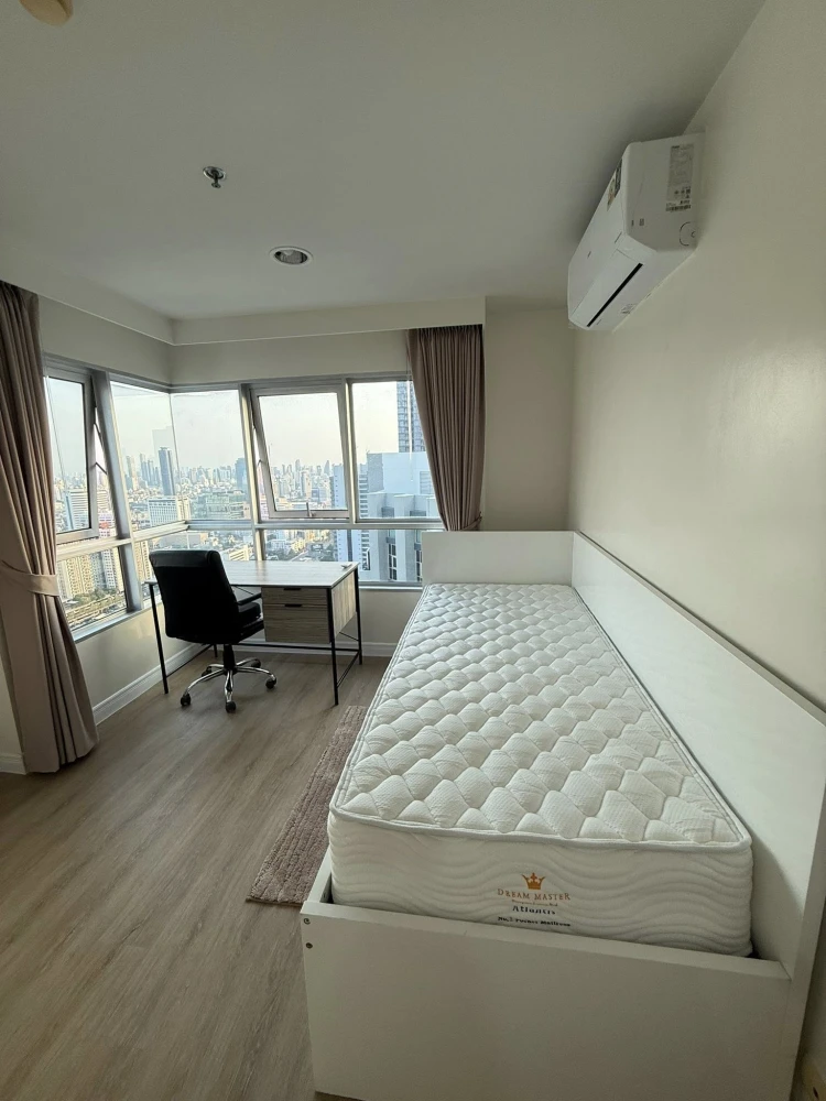 For rent: Belle Grand Rama 9, ready to move in, high floor, fully furnished, spacious and comfortable. Book now!