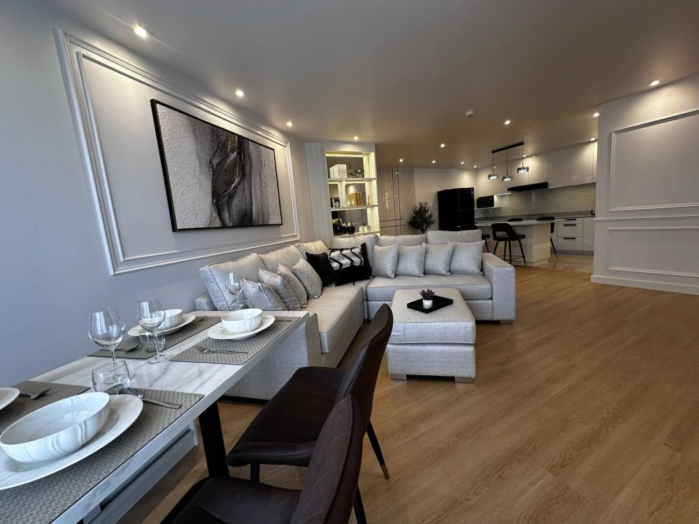 Belle Park Residence for rent. Beautifully decorated unit with a stunning color scheme. Spacious living area and complete amenities. Don't miss out!