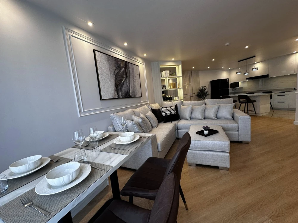 Belle Park Residence for rent. Beautifully decorated unit with a stunning color scheme. Spacious living area and complete amenities. Don't miss out!