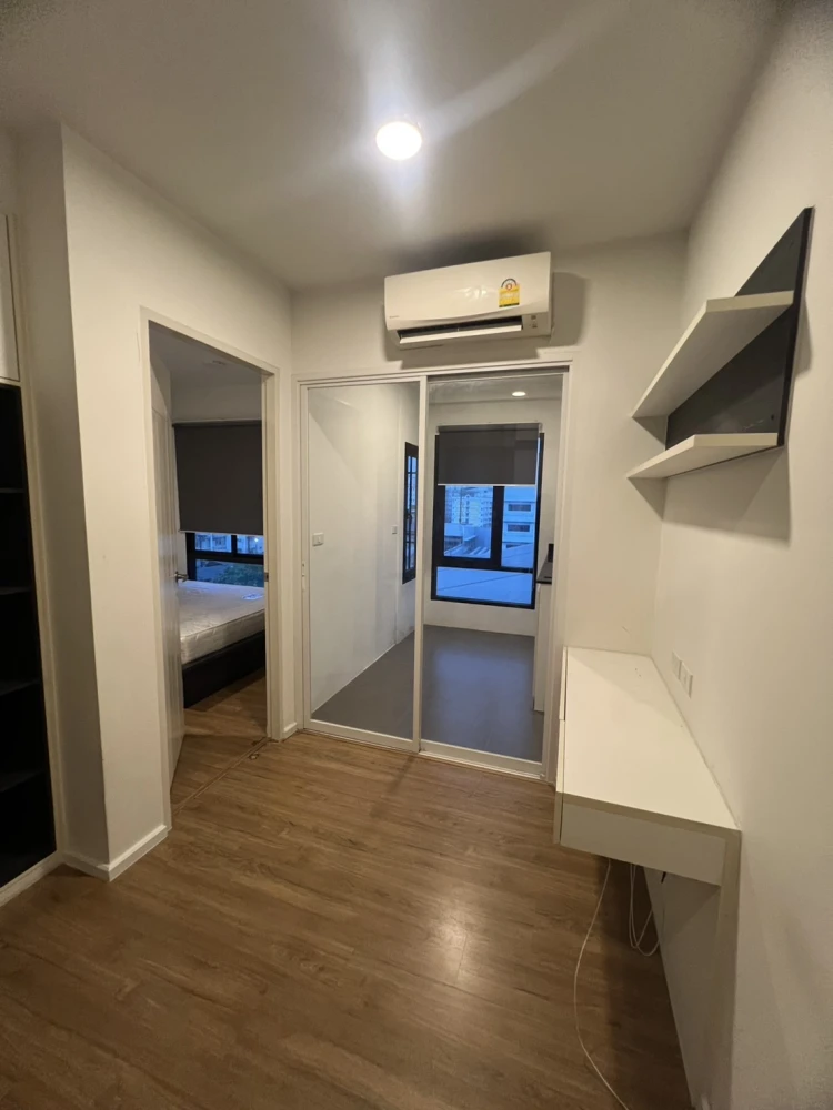 For rent: Bleisure Charan 96/1, 6th floor, fully furnished room, ready to move in. Interested? Hurry and book now! Urgent!