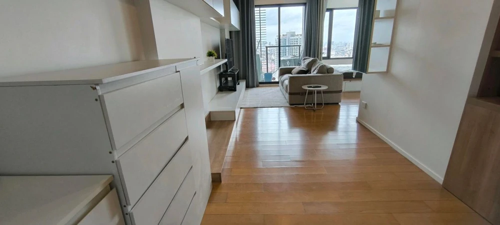 Blocs 77, a lovely room for rent, fully furnished and equipped with appliances. Reserve now!