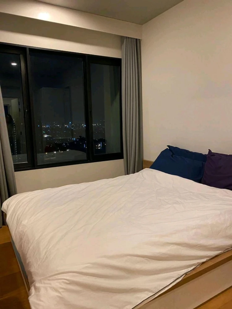 Blocs 77, a lovely room for rent, fully furnished and equipped with appliances. Reserve now!