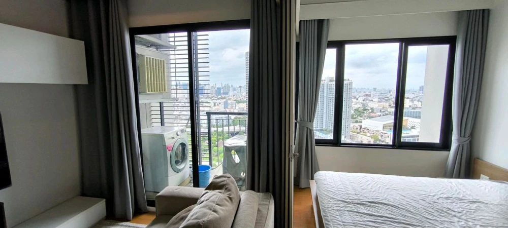 Blocs 77, a lovely room for rent, fully furnished and equipped with appliances. Reserve now!