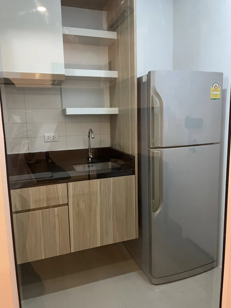 For rent: Blocs 77, high floor room (27th floor), beautiful city view, fully furnished, very worth booking.