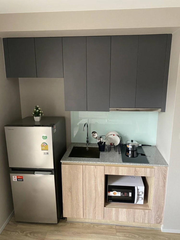 Blossom Condo @ Sathorn-CharoenRat for rent, 1 bedroom, 32 sq m., Sathorn area, fully furnished, reserve now, don't delay.