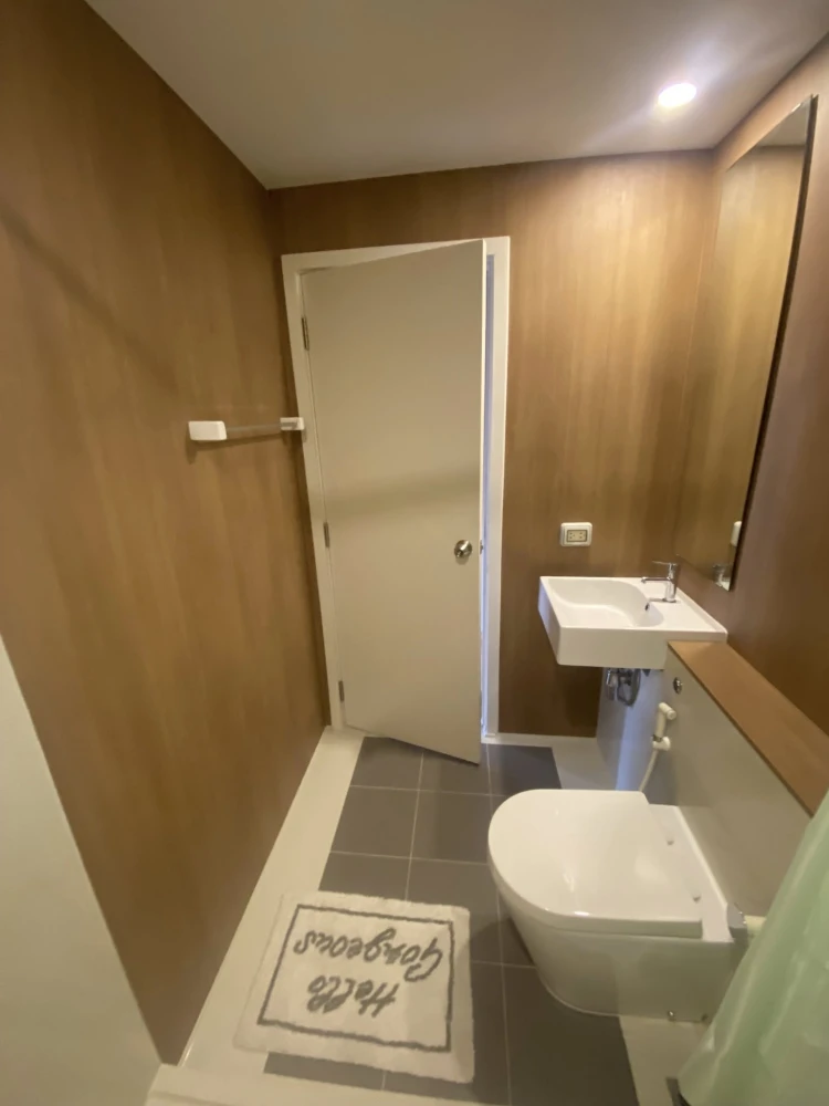 Blossom Condo @ Sathorn-CharoenRat for rent, 1 bedroom, 32 sq m., Sathorn area, fully furnished, reserve now, don't delay.