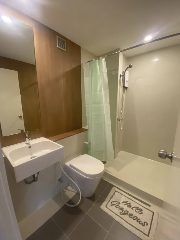 Blossom Condo @ Sathorn-CharoenRat for rent, 1 bedroom, 32 sq m., Sathorn area, fully furnished, reserve now, don't delay.