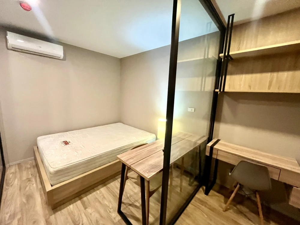 Blossom Condo @ Sathorn-Charoenrat for rent, 3rd floor, fully furnished, very livable. Book now!