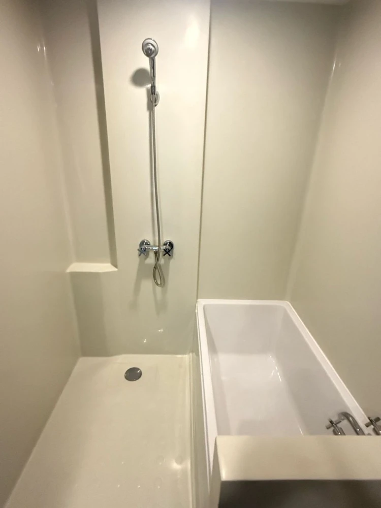 Blossom Condo @ Sathorn-Charoenrat for rent, 5th floor, pool view, fully furnished. Book now!