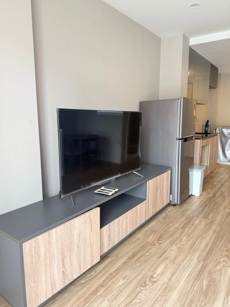 Blossom Condo @ Sathorn-Charoenrat for rent, 5th floor, pool view, fully furnished. Book now!