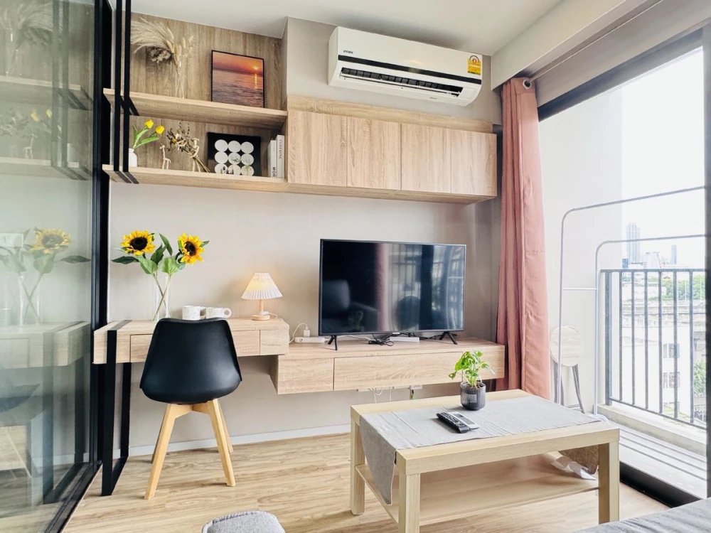 Blossom Condo @ Sathorn-Charoenrat for rent, 7th floor. Nice, fully furnished. Book now!