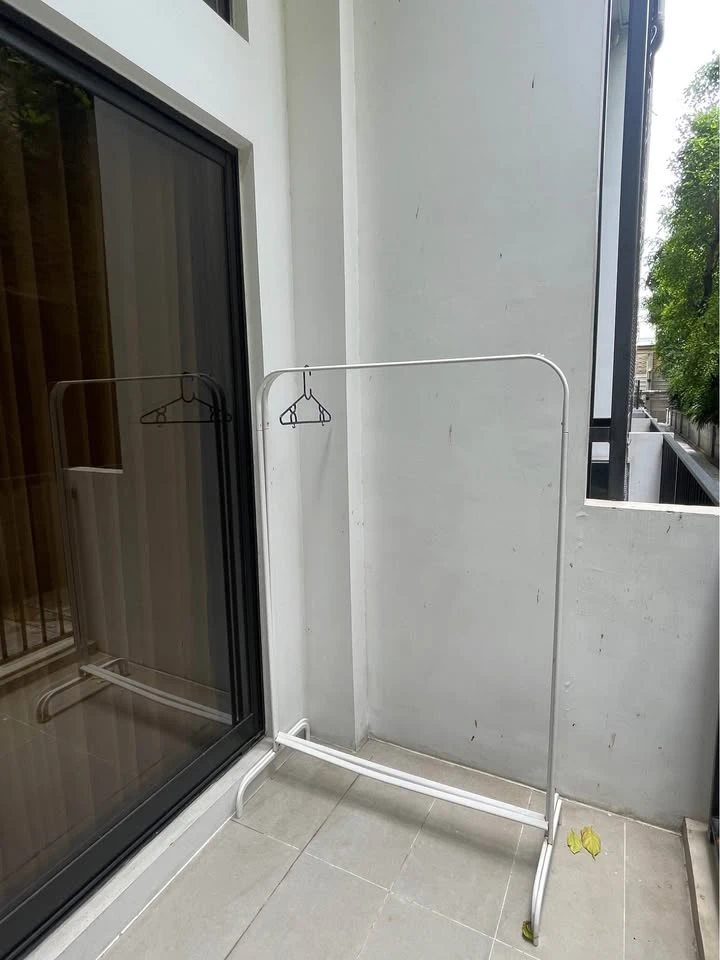 Blossom Condo @ Sathorn-Charoenrat for rent, ready to move in, fully furnished, spacious and comfortable, reserve now!