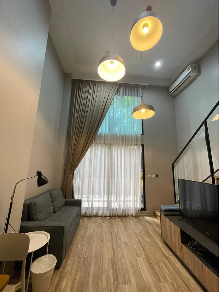 Blossom Condo @ Sathorn-Charoenrat for rent, ready to move in, fully furnished, spacious and comfortable, reserve now!