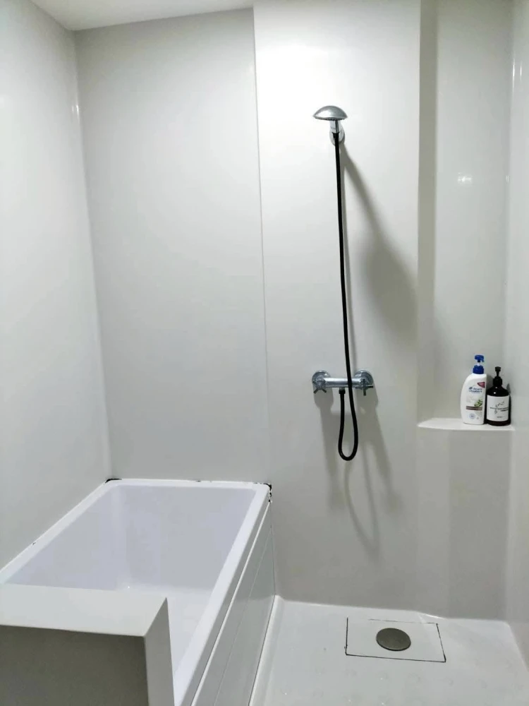 Blossom Condo @ Sathorn-Charoenrat for rent. Ready to move in, fully furnished. Spacious room. Book now!