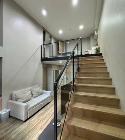 Blossom Condo @ Sathorn-Charoenrat for rent. Fully furnished and ready to move in. Book now!
